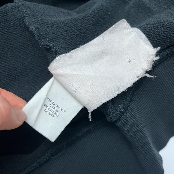 Donating soon 😎 Vans 😎 Man's Hooded Sweeter - Picture 10 of 11